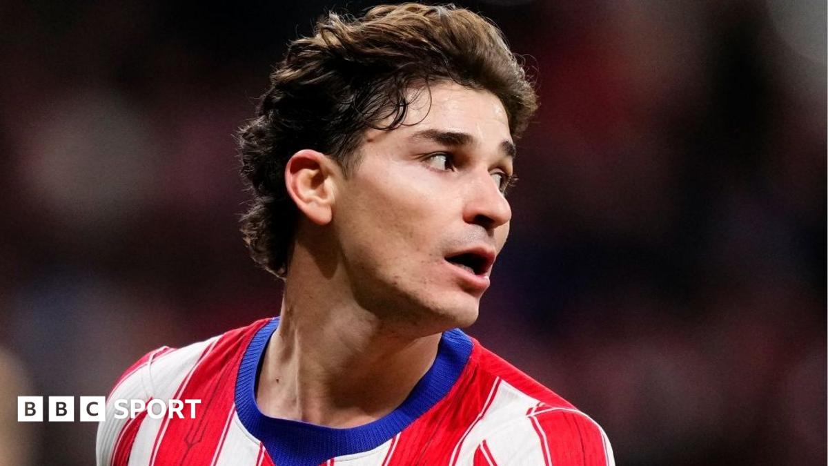 Julian Alvarez in action for Atletico Madrid