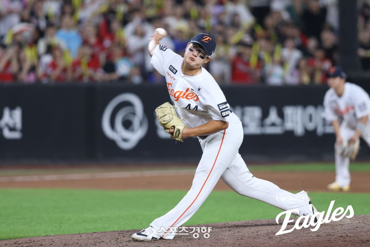 지난 시즌 최고 모습 찾지 못했다, 다시 흔들린 김서현·정우주 어쩌나···1차 지명 불펜 트리오 ‘흔들’, 한화 또 역전패-6연패 충격 원문 대표 이미지