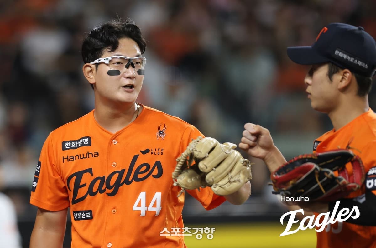 ‘드라마틱한 역전극으로 연패 탈출했는데, 역전패로 또 6연패 수렁’ 한화 악몽의 8월, 김서현 부활투까지 돕지 못했다 원문 대표 이미지